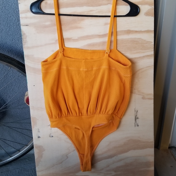 Free People onesie mustard yellow top - Picture 5 of 8